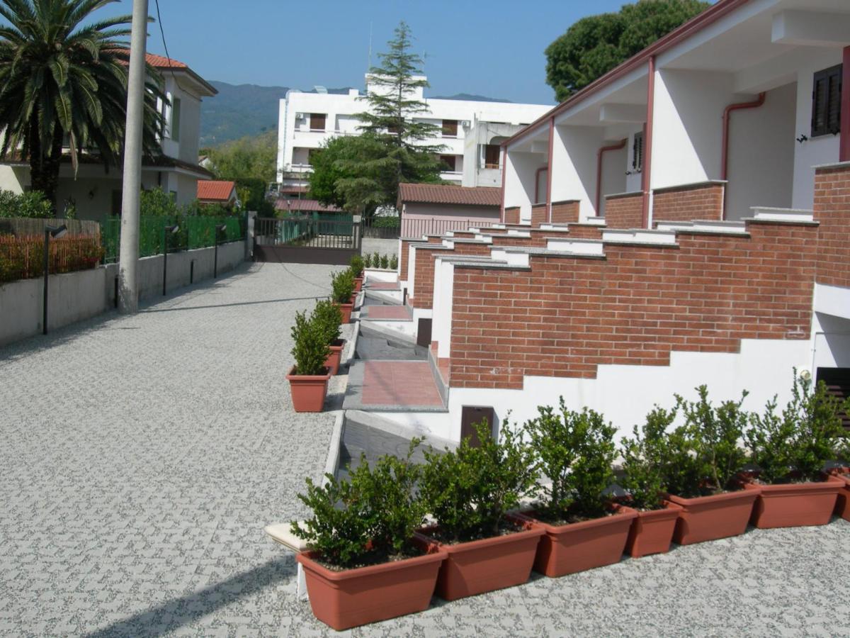 Residence Gualtieri Sant'Andrea Apostolo dello Ionio Buitenkant foto
